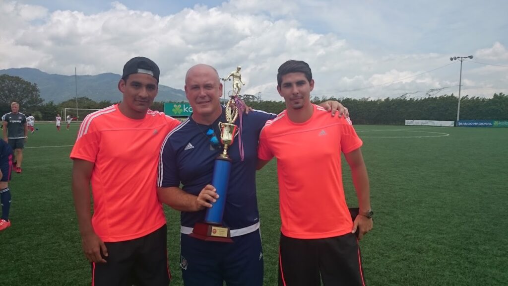 Jose Fernandez Marmolejo con entrenador de porteros del Chicago Fire